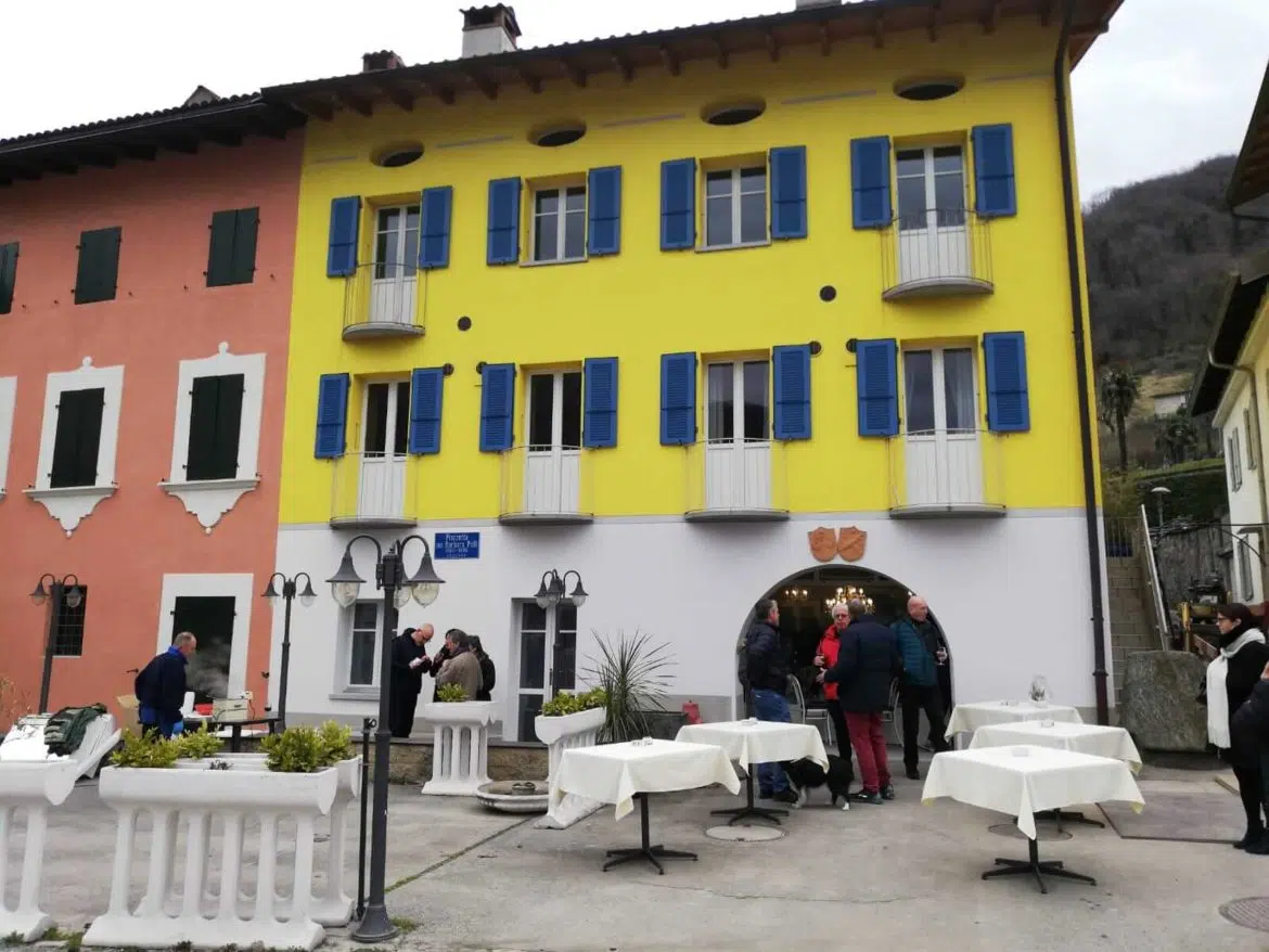 Dolceresio Lugano Lake B&B, Brusino Arsizio - New opening 29.02.2020 - Armando frigge pesce appena pescato